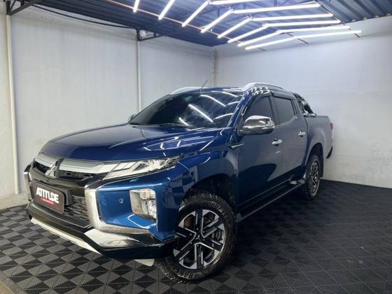 MITSUBISHI L200 TRITON 2.4 16V TURBO DIESEL SPORT HPE CD 4P 4X4 AUTOMÁTICO MITSUBISHI L200 TRITON 2.4 16V TURBO DIESEL SPORT HPE CD 4P 4X4 AUTOMÁTICO